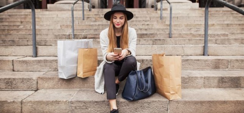 A woman sitting on the perron